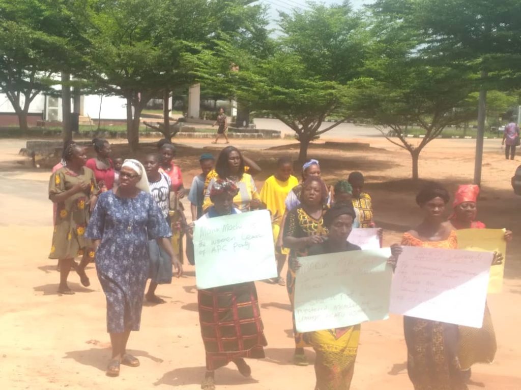 Anambra women protest imposition of leader, say she cannot read and write