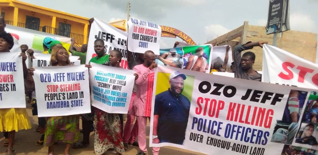 Enugu-Agidi Community Protests Alleged Assault On Police Operatives In Anambra