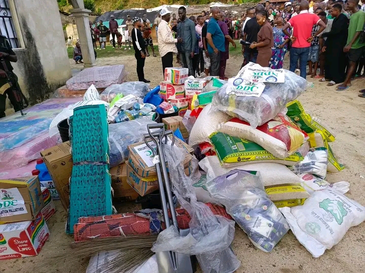 NDDC Commissioner, Orok Duke, Distributes Relief Materials To Flood Affected Communities In Cross River