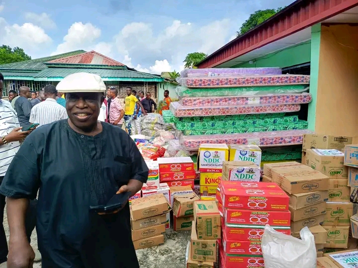 NDDC Commissioner, Orok Duke, Distributes Relief Materials To Flood Affected Communities In Cross River