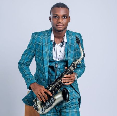 Biography of Gospel saxophonist Adedoyin Oseni