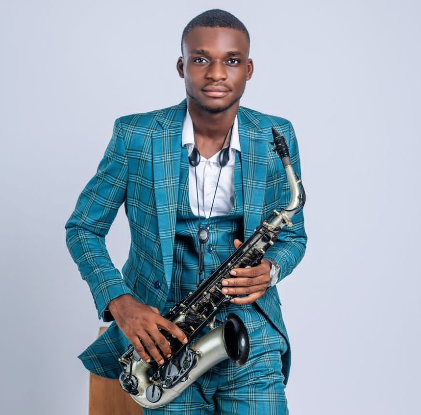 Biography of Gospel saxophonist Adedoyin Oseni