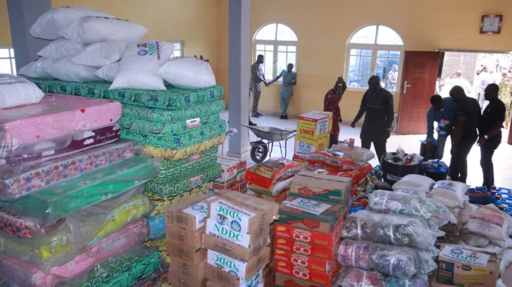 Eto Mkpe community in Akpabuyo gets NDDC relief materials worth millions of naira