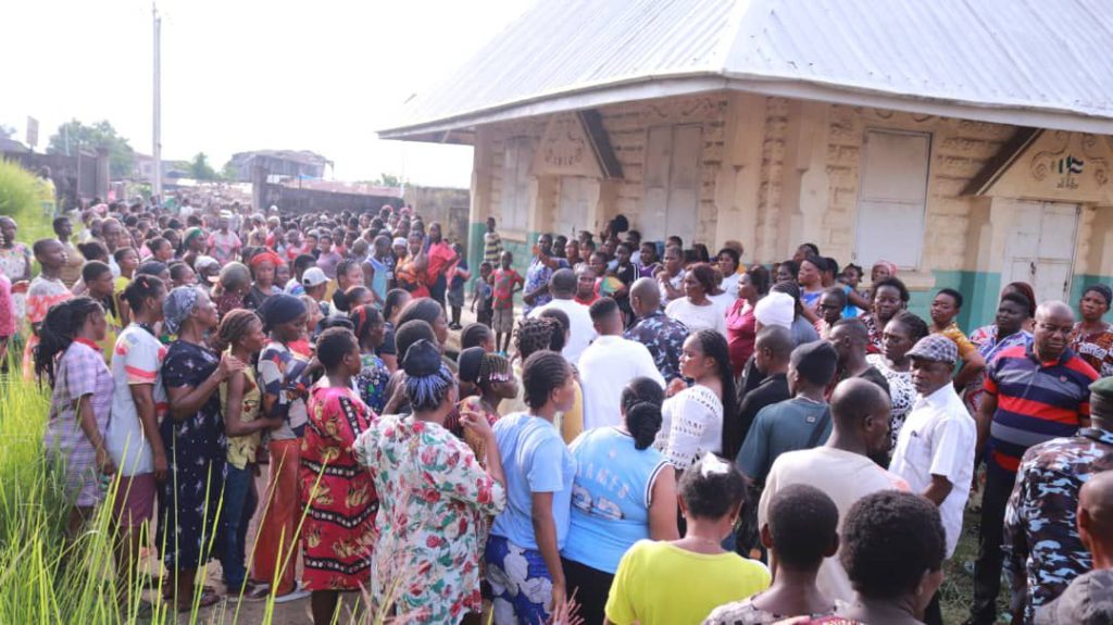 Excitement as NDDC distributes relief materials to Bayside community in Calabar