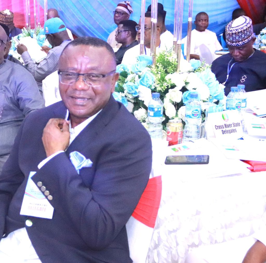 Photo Story: C'River NDDC Rep, Rt. Hon. Orok Duke attends APC South South Zonal meeting as Senate President heaps praises on Commission