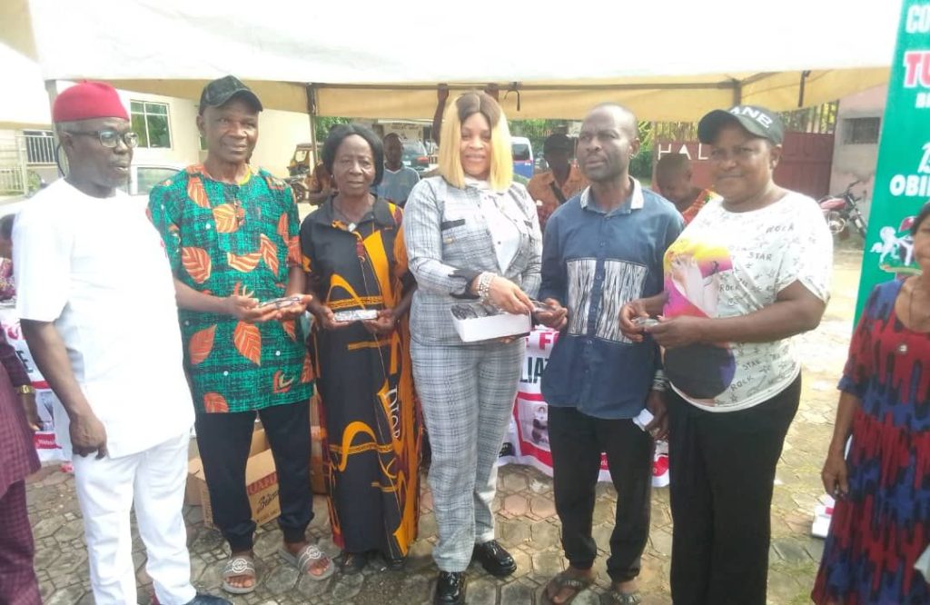 Anambra lawmaker flags off distribution of free eyes-glasses to 10,000 constituents