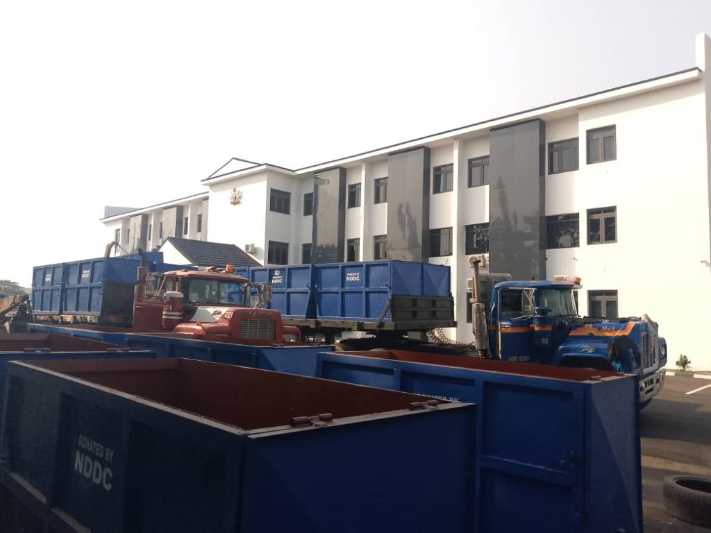 Photo Story: NDDC delivers 15 waste bins to Cross River