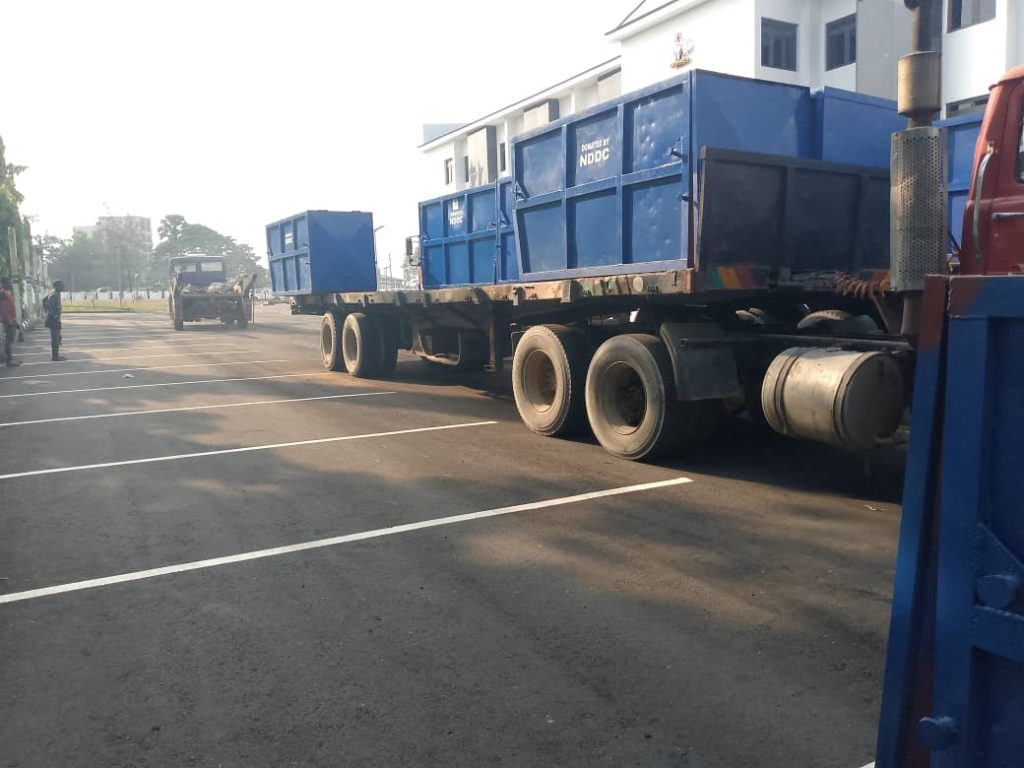 Photo Story: NDDC delivers 15 waste bins to Cross River