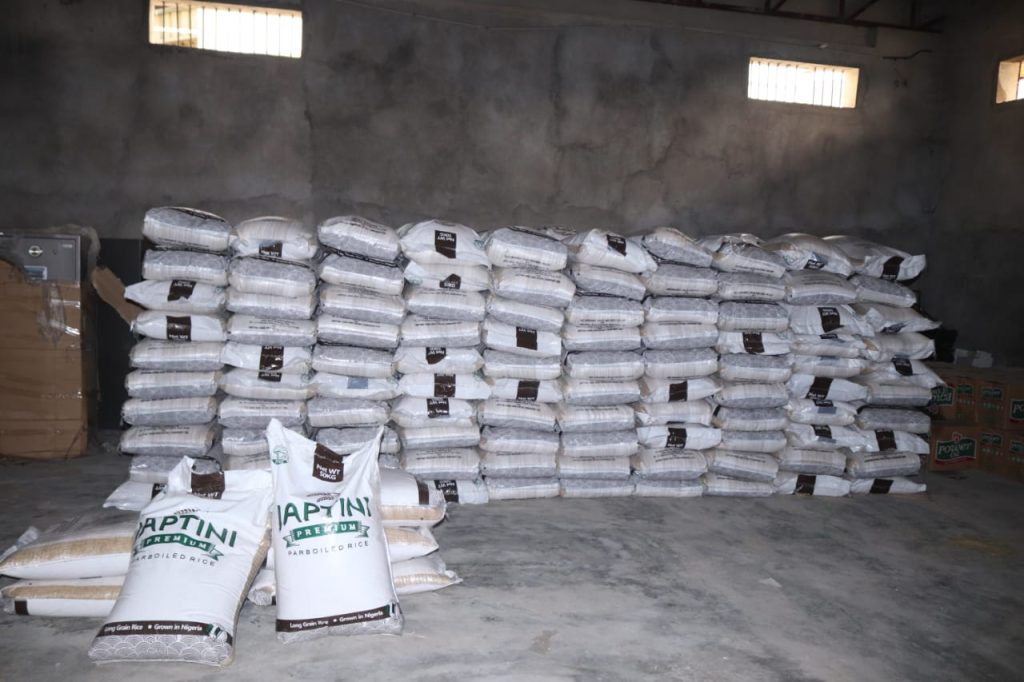 C'River: NDDC distributes rice, vegetable oil to traditional rulers, heads of security agencies, others