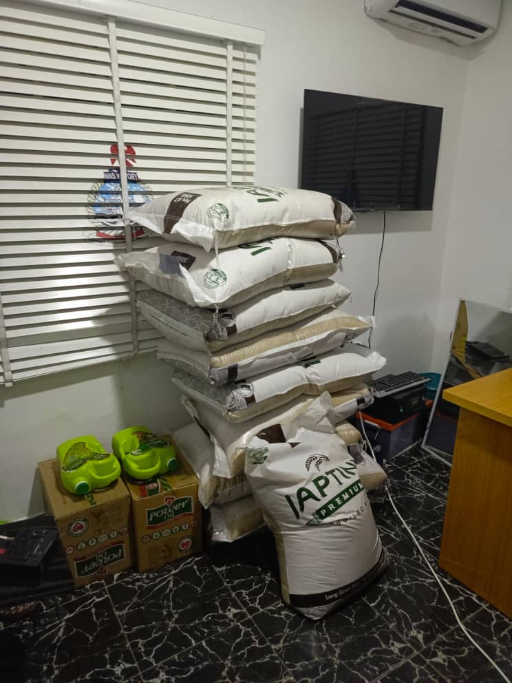 C'River: NDDC distributes rice, vegetable oil to traditional rulers, heads of security agencies, others