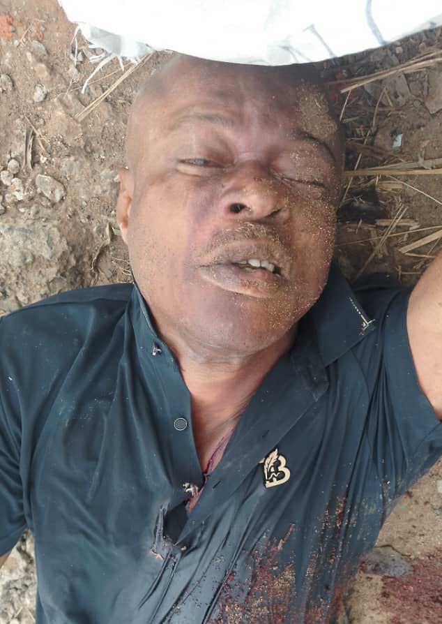 Police recover lifeless body of man dumped along Onitsha-Owerri expressway