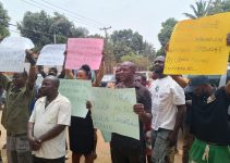 Youths protest bad leadership in Anambra community