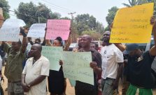 Youths protest bad leadership in Anambra community